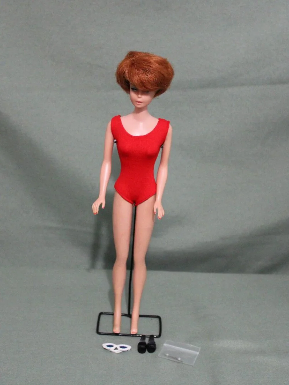 Vintage 1964 Titan Bubble Cut Side Part Barbie Doll No Green Ear, Accessories Ex